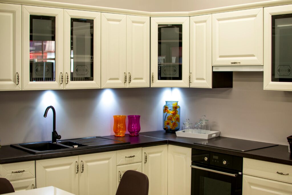 pexels-photo-94865-94865 White Kitchen Cabinet
